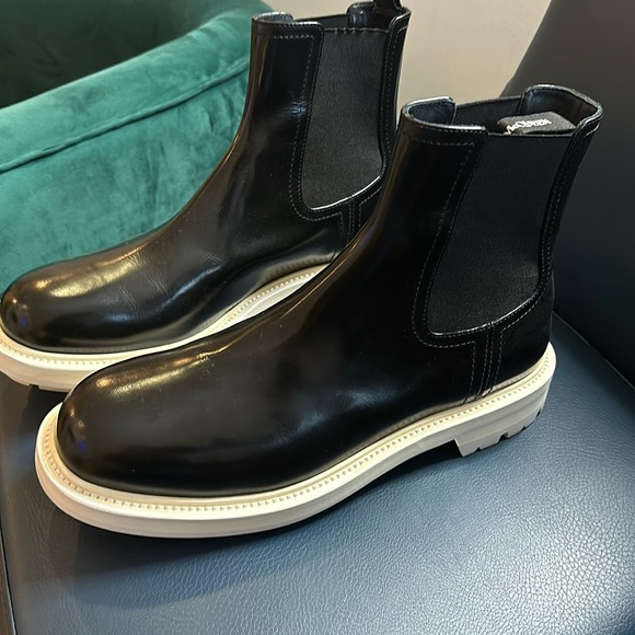 Alexander McQueen black boots; Worn once, indoors